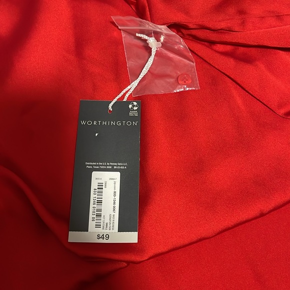 Red blouse - Picture 5 of 5